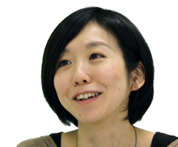 秋山 真樹子さん