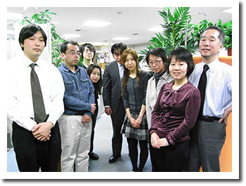 伝株式会社